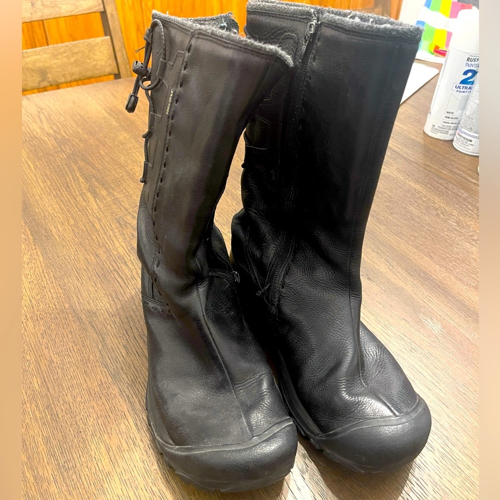 Keen Black Winthrop Leather Boots 9.5